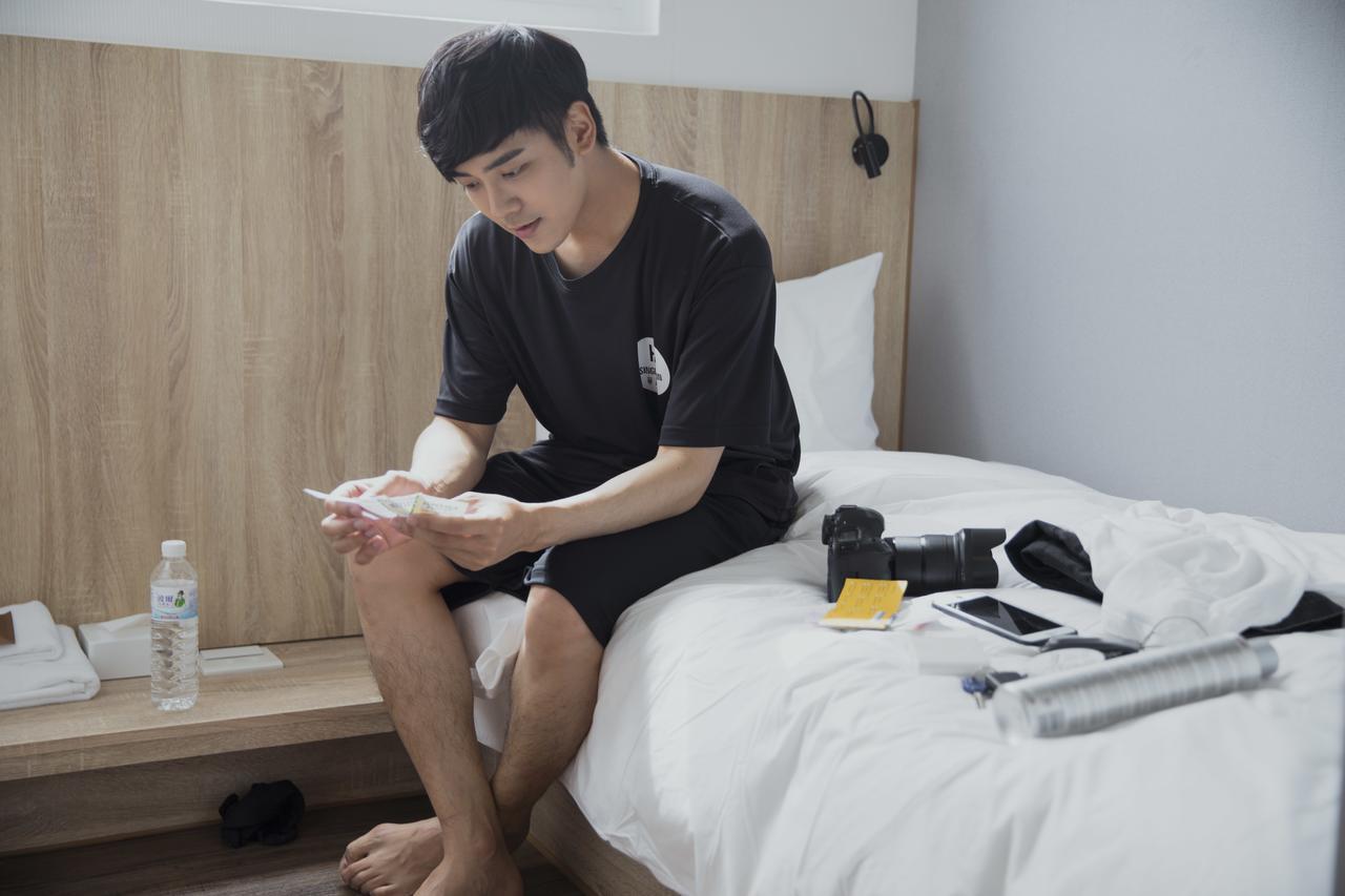 Single Inn-Kaohsiung Station Eksteriør bilde