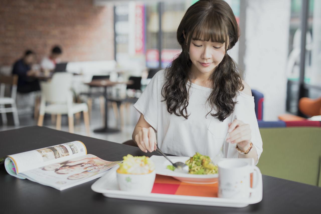 Single Inn-Kaohsiung Station Eksteriør bilde