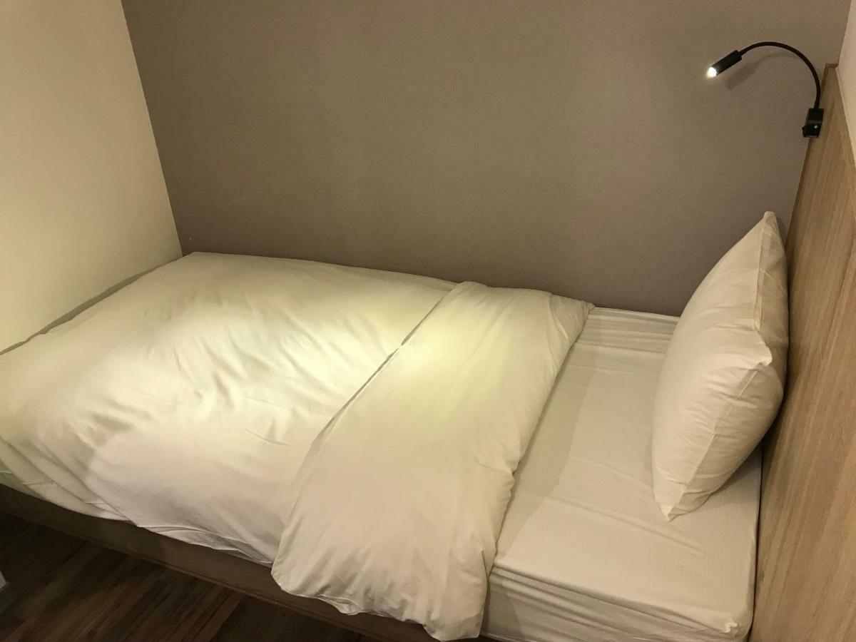 Single Inn-Kaohsiung Station Eksteriør bilde
